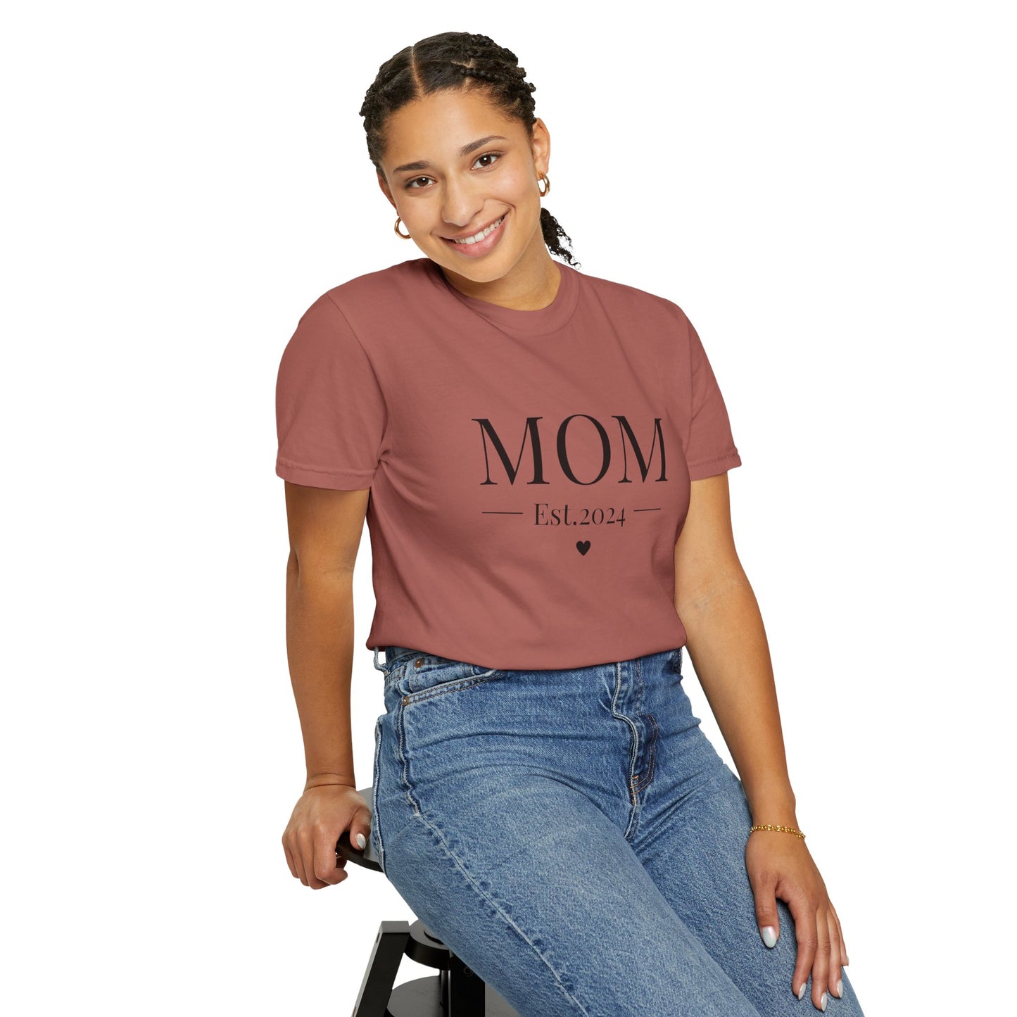 Mom est. 2024 Unisex Garment-Dyed T-shirt