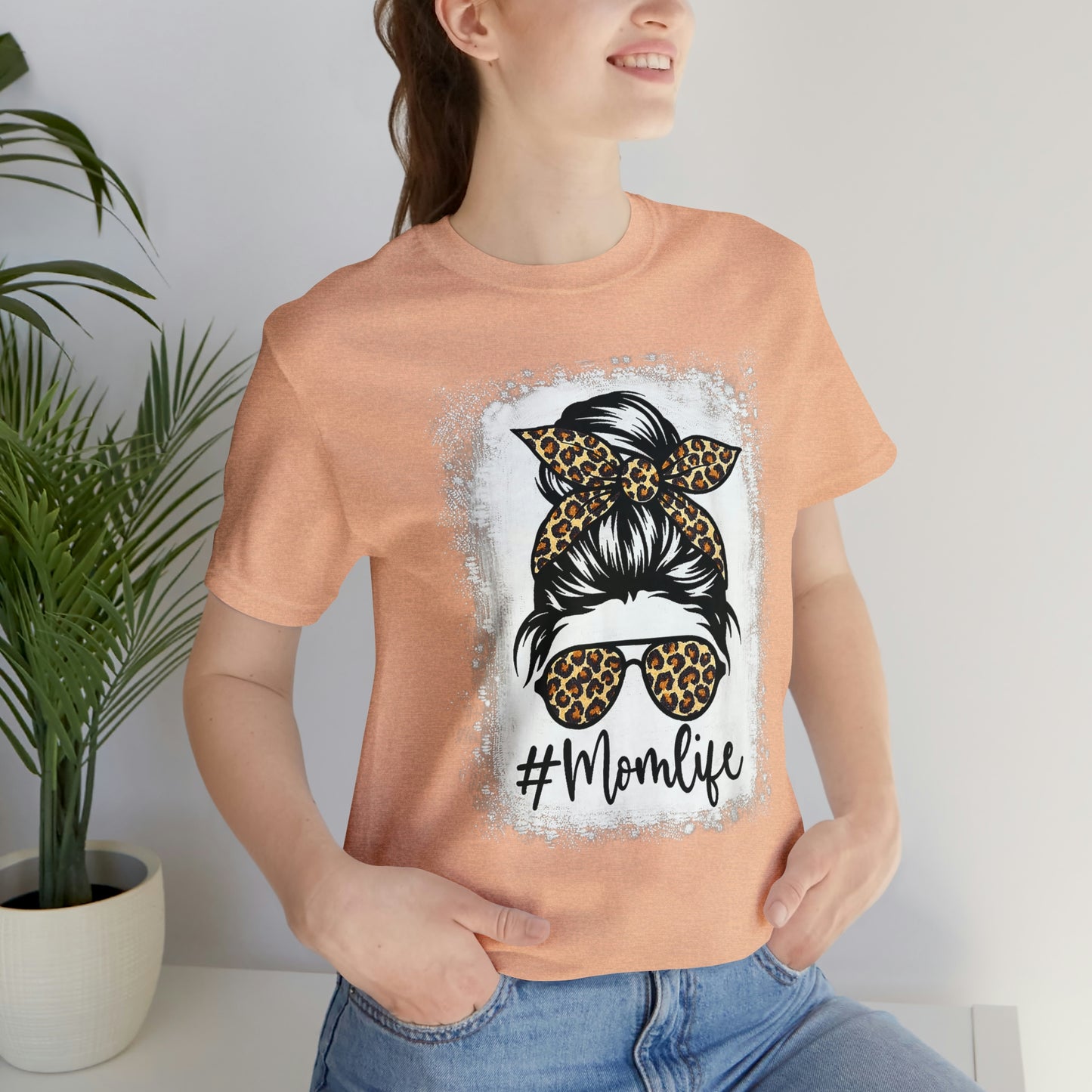 Leopard #MomLife Short Sleeve Tee