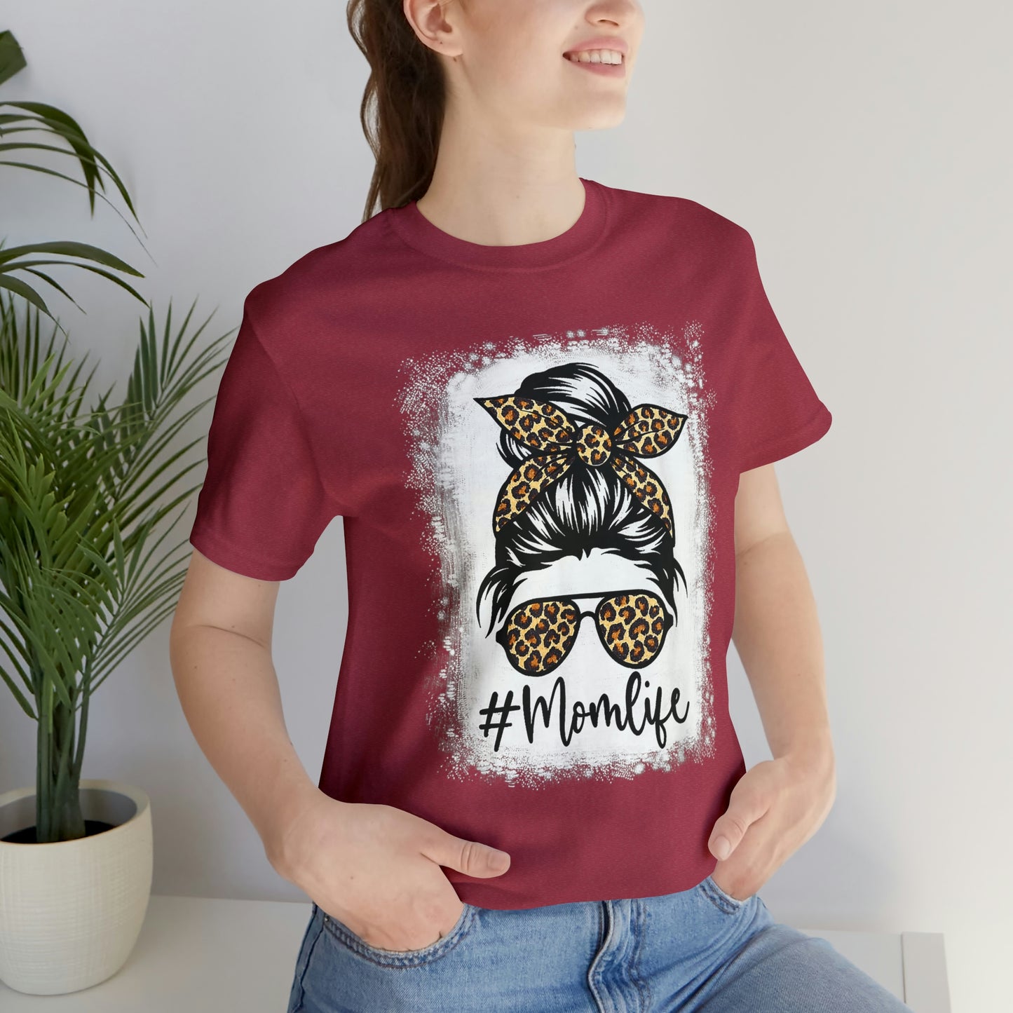 Leopard #MomLife Short Sleeve Tee