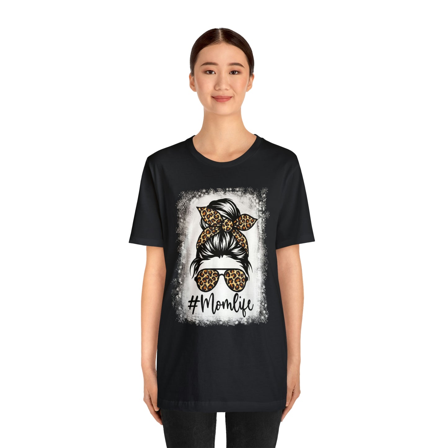 Leopard #MomLife Short Sleeve Tee