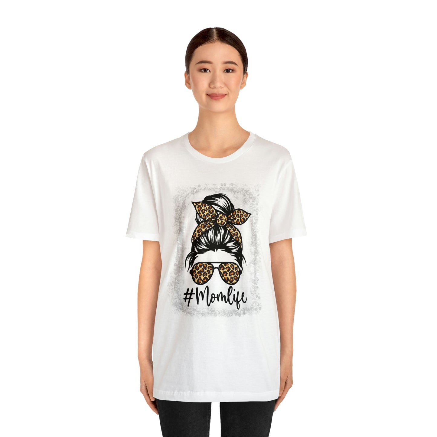 Leopard #MomLife Short Sleeve Tee