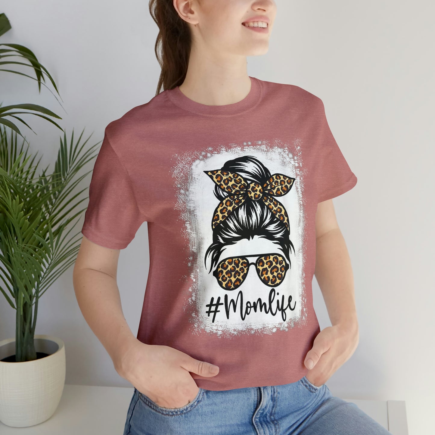 Leopard #MomLife Short Sleeve Tee